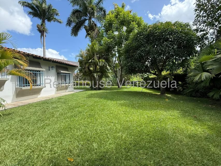 Casa (1 Nivel) en Venta en Cerro Verde, Distrito Metropolitano - 24