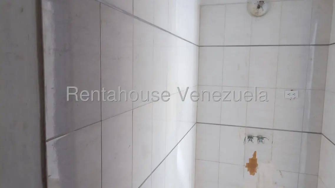Comercial (Local Comercial) en Alquiler en La Trigaleña, Carabobo - 12