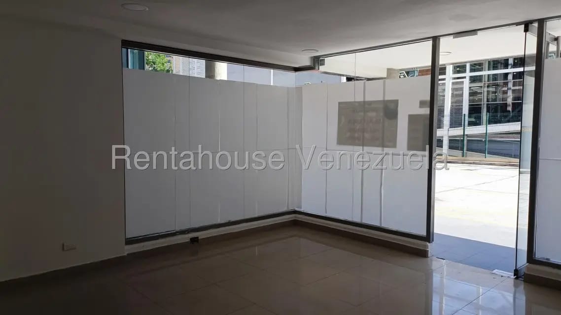 Comercial (Local Comercial) en Alquiler en La Trigaleña, Carabobo - 16