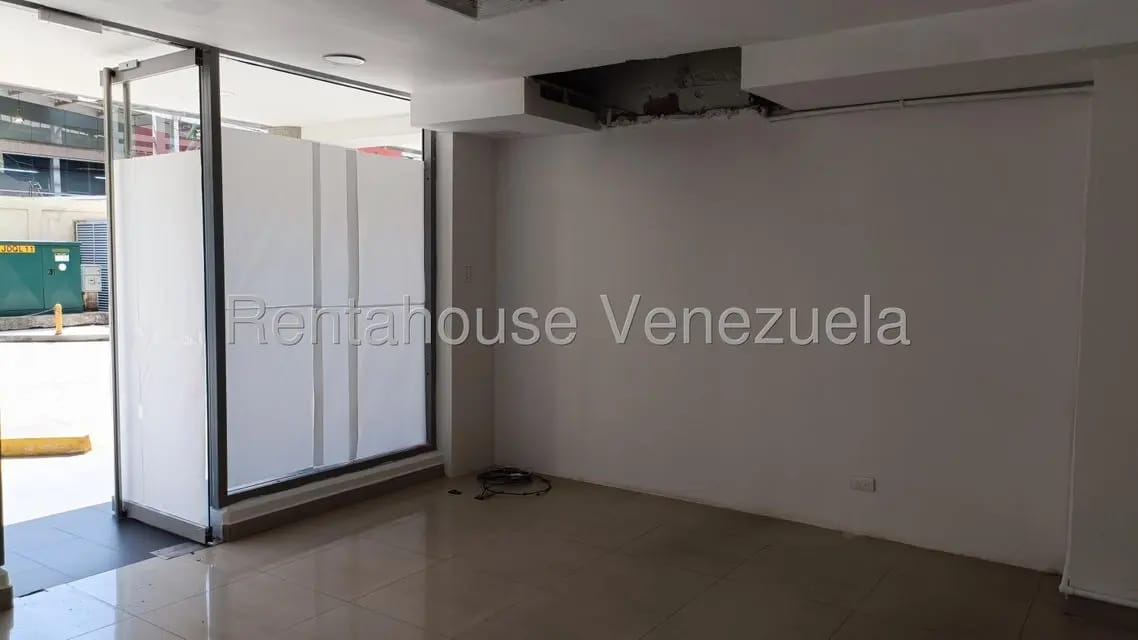 Comercial (Local Comercial) en Alquiler en La Trigaleña, Carabobo - 17