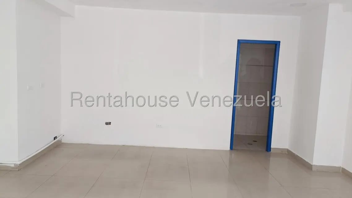 Comercial (Local Comercial) en Alquiler en La Trigaleña, Carabobo - 18