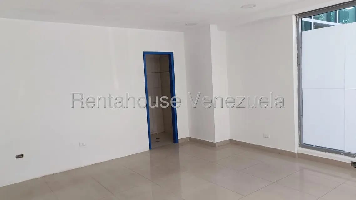 Comercial (Local Comercial) en Alquiler en La Trigaleña, Carabobo - 19