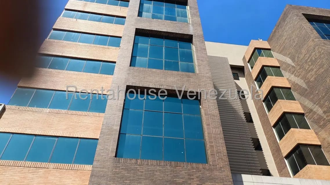 Comercial (Local Comercial) en Alquiler en La Trigaleña, Carabobo - 3