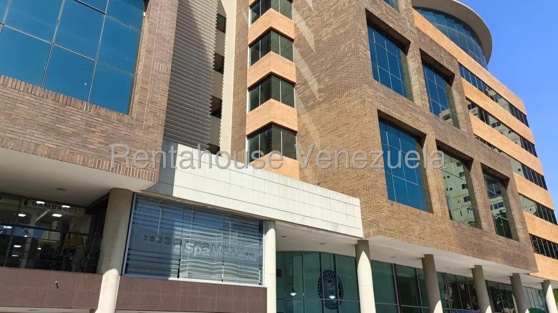 Comercial (Local Comercial) en Alquiler en La Trigaleña, Carabobo - 4