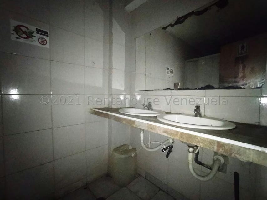 Comercial (Local Comercial) en Venta en Parroquia Concepcion, Lara - 26