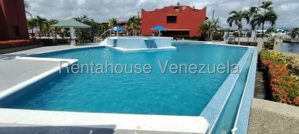 Townhouse (1 Nivel) en Venta en Puerto Encantado, Miranda - 28