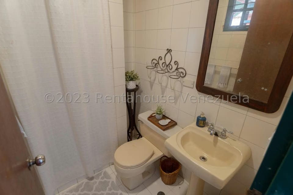 Casa (Multipes Niveles) en Venta en La Lagunita Country Club, Distrito Metropolitano - 21
