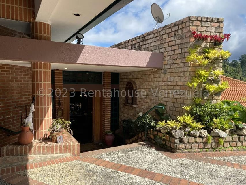 Casa (Multipes Niveles) en Venta en La Lagunita Country Club, Distrito Metropolitano - 4