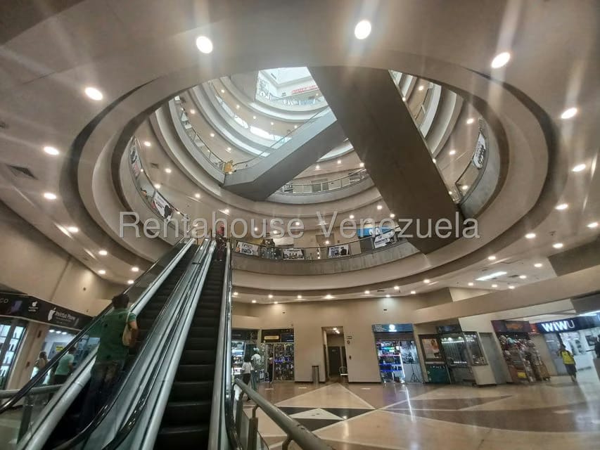Comercial (Local Comercial) en Alquiler en San Bernardino, Distrito Metropolitano - 17