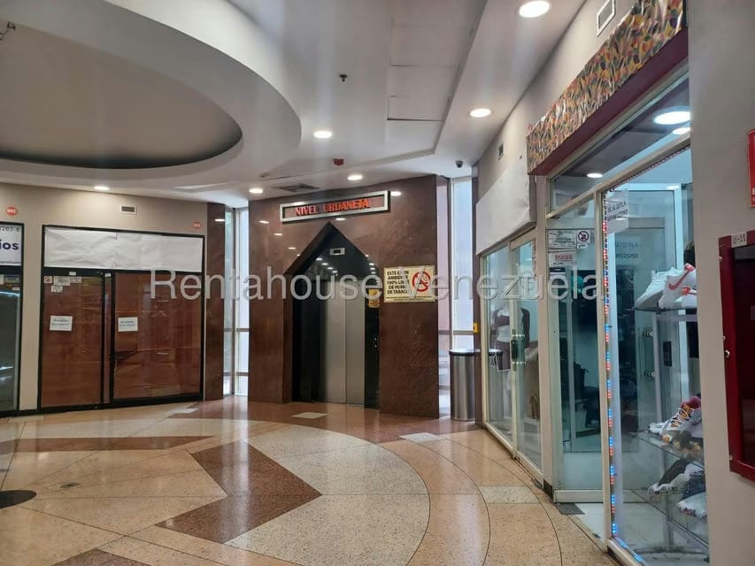 Comercial (Local Comercial) en Alquiler en San Bernardino, Distrito Metropolitano - 3