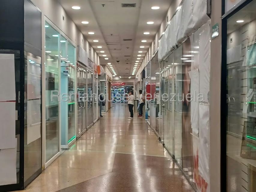 Comercial (Local Comercial) en Alquiler en San Bernardino, Distrito Metropolitano - 8