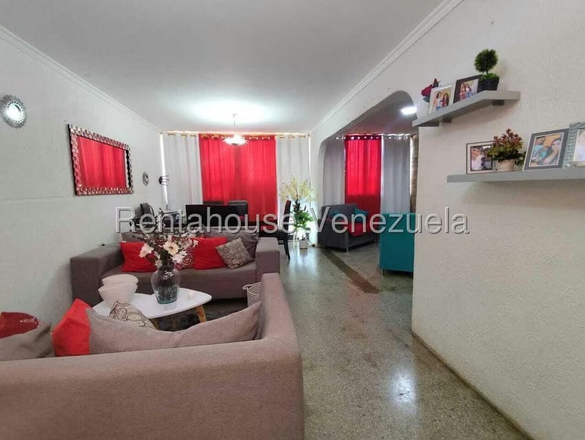 Apartamento (1 Nivel) en Venta en Raul Leoni, Zulia - 2