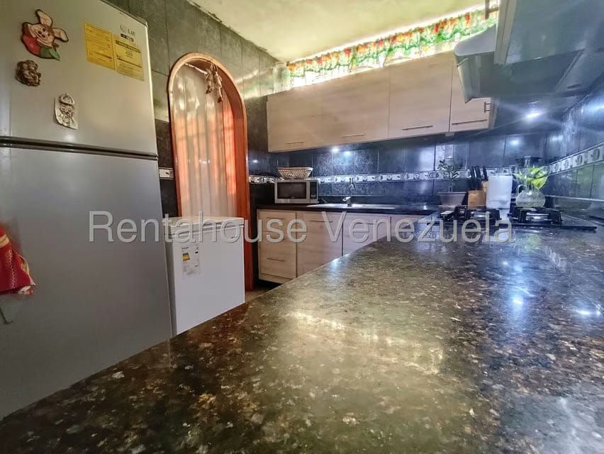 Apartamento (1 Nivel) en Venta en Raul Leoni, Zulia - 11