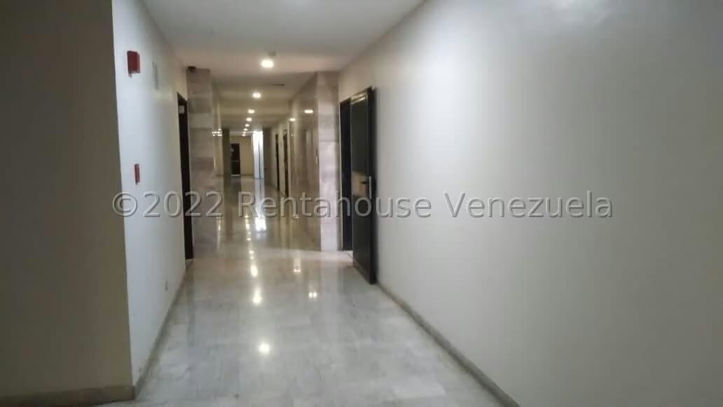 Comercial (Oficina) en Venta en La Lagunita Country Club, Distrito Metropolitano - 2
