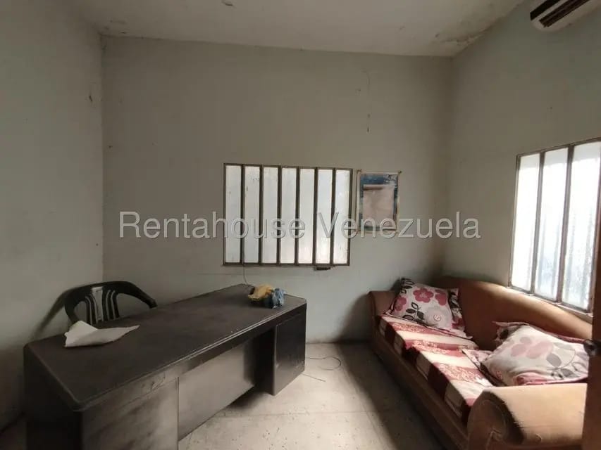 Casa (1 Nivel) en Venta en Centro, Lara - 9