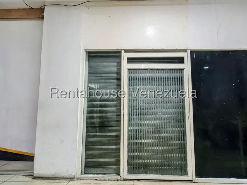 Comercial (Local Comercial) en Alquiler en Centro, Distrito Metropolitano - 2