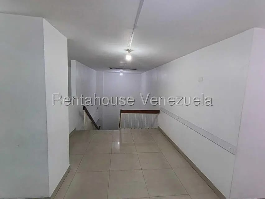 Comercial (Local Comercial) en Alquiler en Centro, Distrito Metropolitano - 3