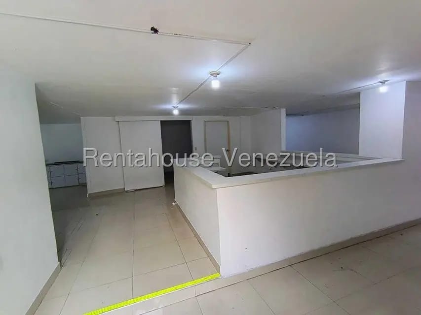 Comercial (Local Comercial) en Alquiler en Centro, Distrito Metropolitano - 4