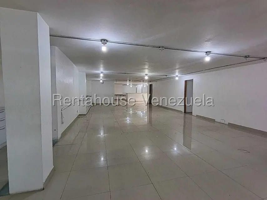 Comercial (Local Comercial) en Alquiler en Centro, Distrito Metropolitano - 5