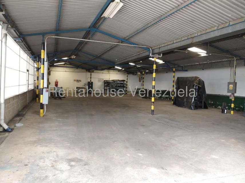 Comercial (Galpon - Deposito) en Venta en Zona Industrial, Carabobo - 11