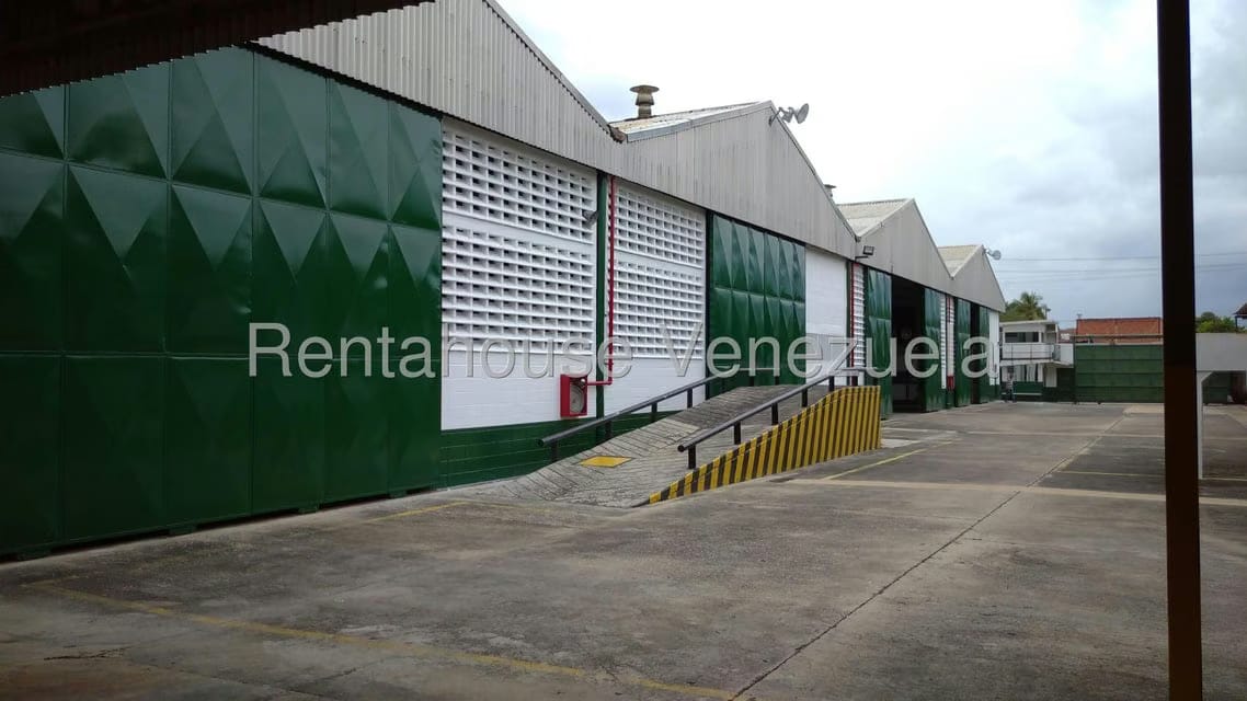 Comercial (Galpon - Deposito) en Venta en Zona Industrial, Carabobo - 12