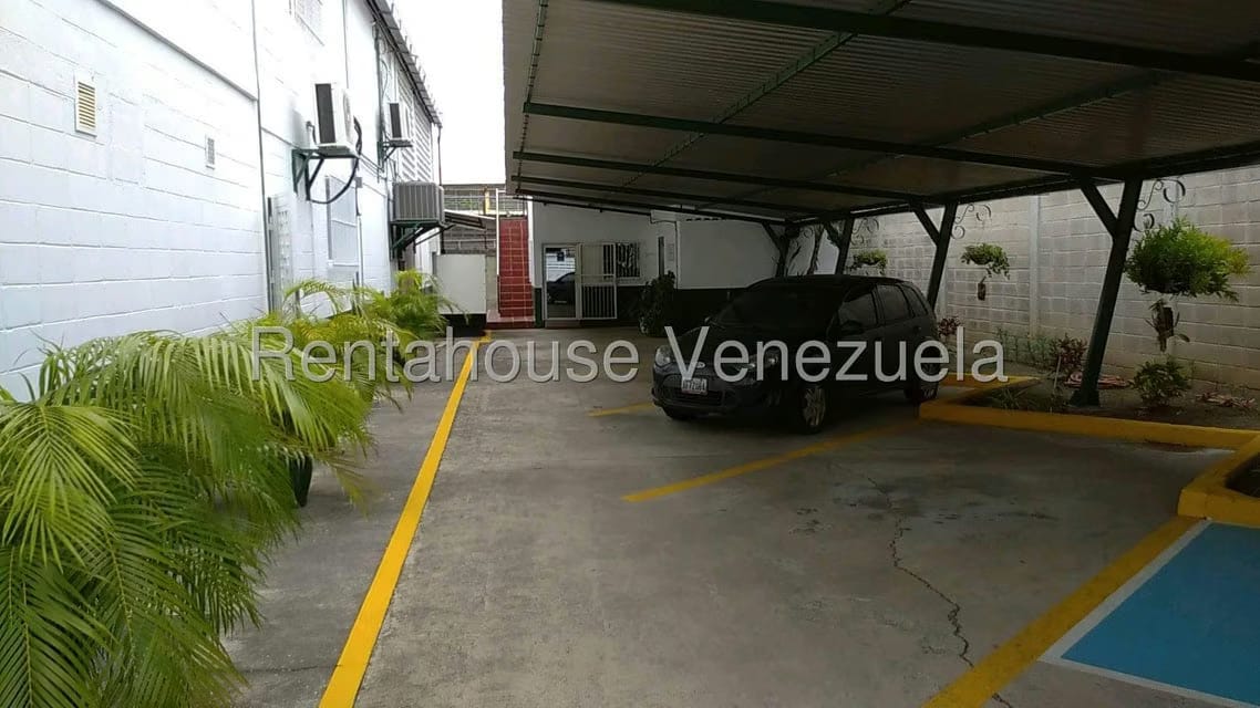 Comercial (Galpon - Deposito) en Venta en Zona Industrial, Carabobo - 16