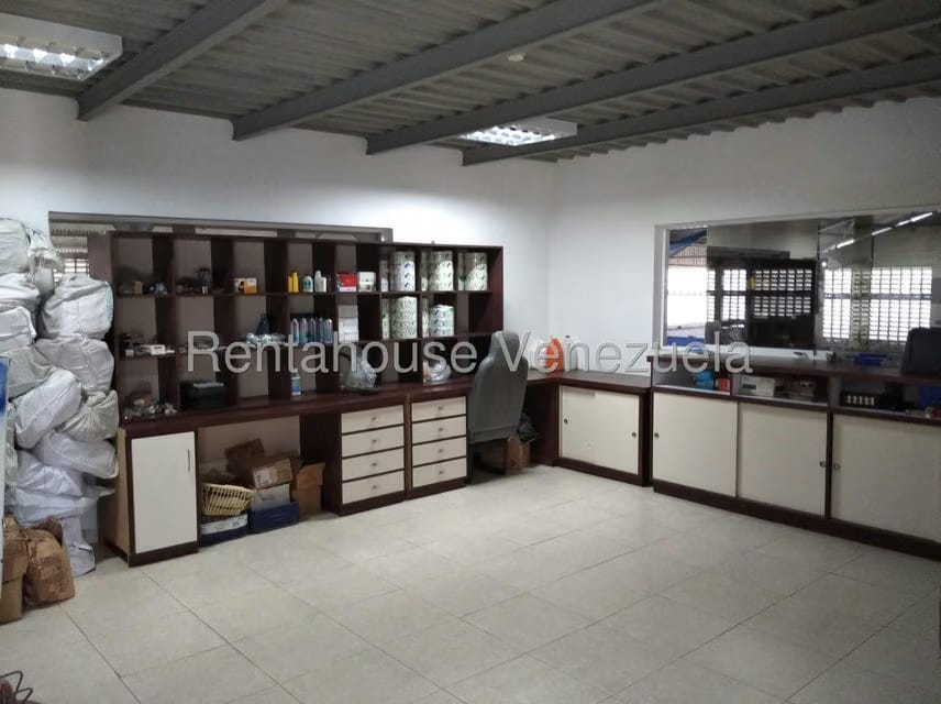 Comercial (Galpon - Deposito) en Venta en Zona Industrial, Carabobo - 17