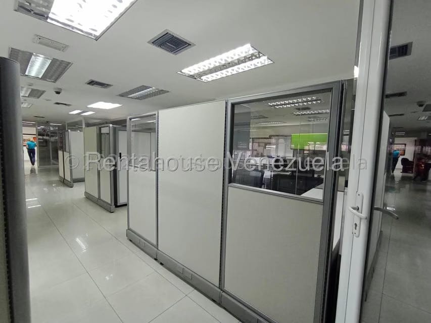 Comercial (Galpon - Deposito) en Venta en Zona Industrial, Carabobo - 28