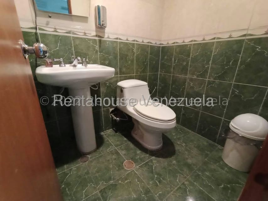 Comercial (Galpon - Deposito) en Venta en Zona Industrial, Carabobo - 33