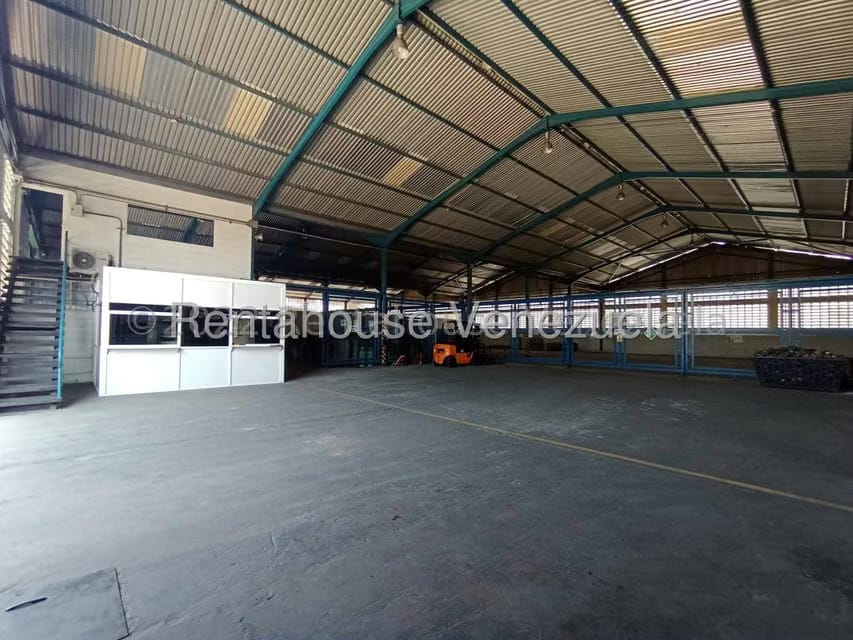 Comercial (Galpon - Deposito) en Venta en Zona Industrial, Carabobo - 6