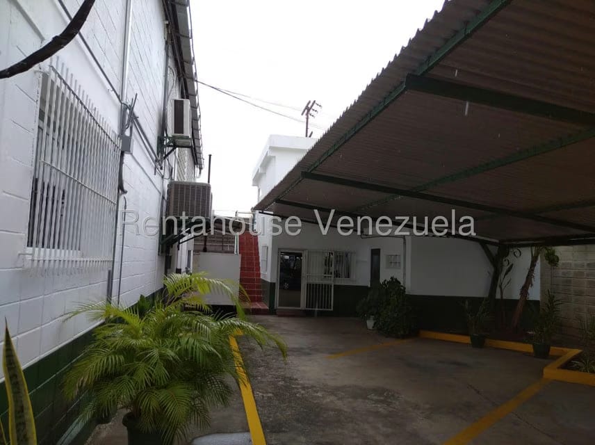 Comercial (Galpon - Deposito) en Venta en Zona Industrial, Carabobo - 9