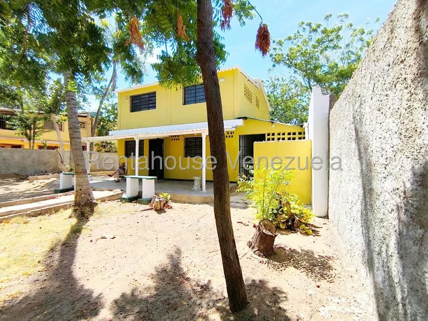 Casa (Casas de Playa) en Alquiler en Intercomunal Coro La Vela, Falcon - 4