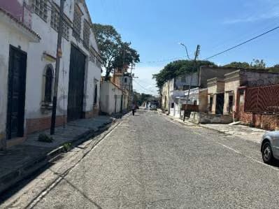Venta de terreno en zona comercial de Naguanagua - 2
