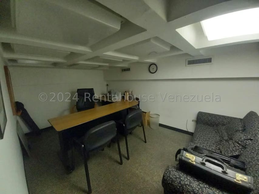 Comercial (Local Comercial) en Alquiler en Prados del Este, Distrito Metropolitano - 15
