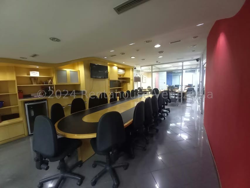 Comercial (Local Comercial) en Alquiler en Prados del Este, Distrito Metropolitano - 5