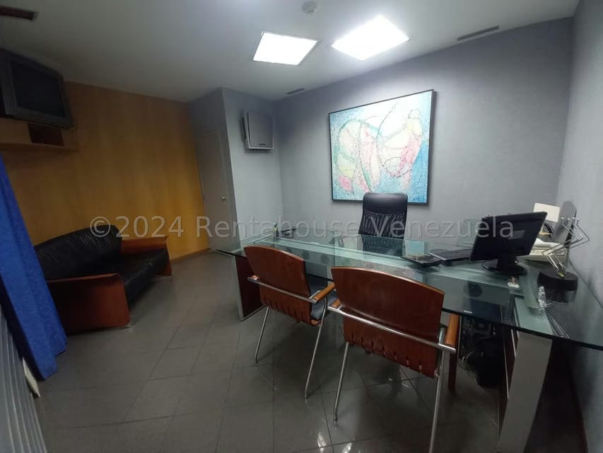 Comercial (Local Comercial) en Alquiler en Prados del Este, Distrito Metropolitano - 7