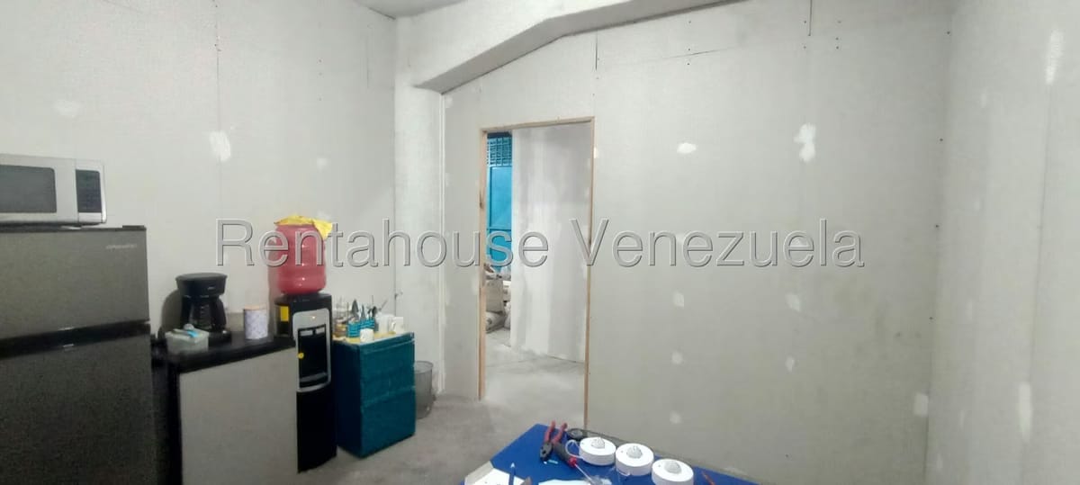 Comercial (Galpon - Deposito) en Alquiler en Chacao, Distrito Metropolitano - 11