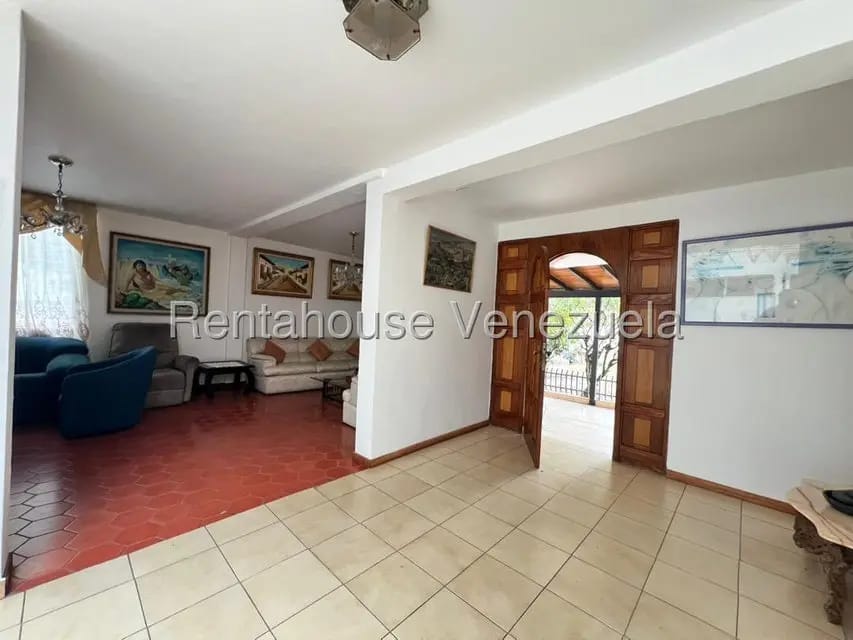 Casa (Duplex) en Venta en Prados del Este, Distrito Metropolitano - 12