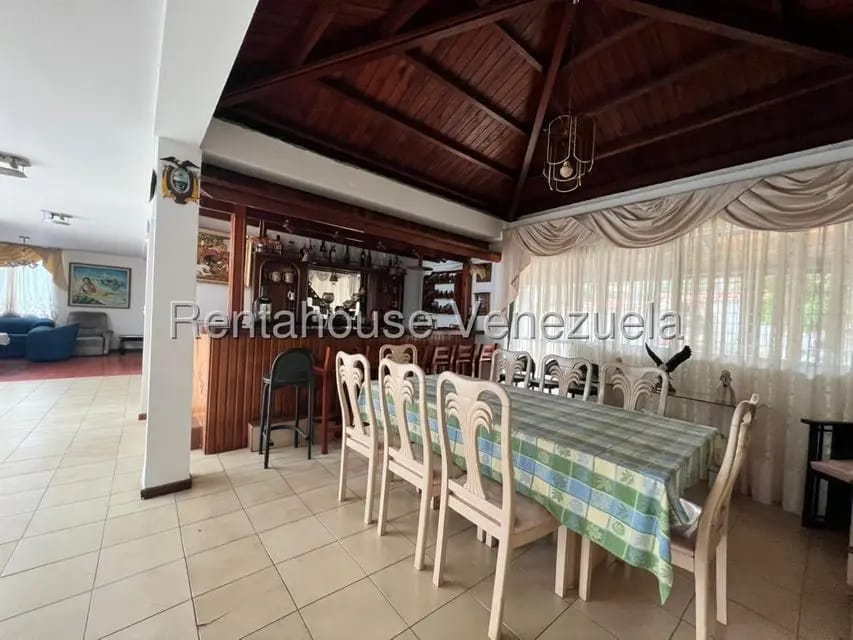 Casa (Duplex) en Venta en Prados del Este, Distrito Metropolitano - 14