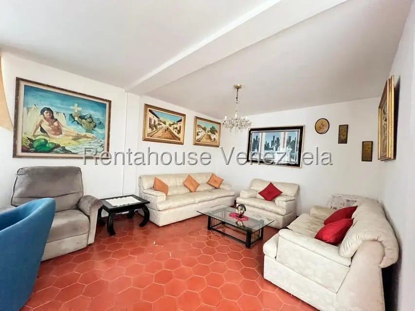 Casa (Duplex) en Venta en Prados del Este, Distrito Metropolitano - 15