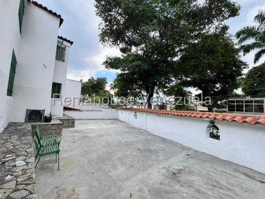 Casa (Duplex) en Venta en Prados del Este, Distrito Metropolitano - 23