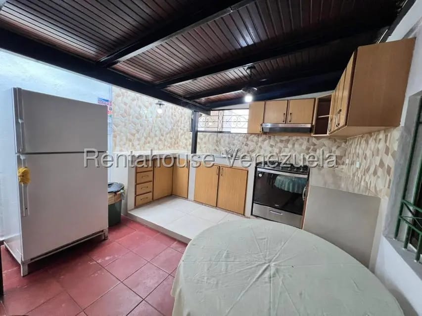 Casa (Duplex) en Venta en Prados del Este, Distrito Metropolitano - 4
