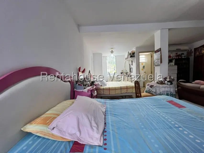 Casa (Duplex) en Venta en Prados del Este, Distrito Metropolitano - 8