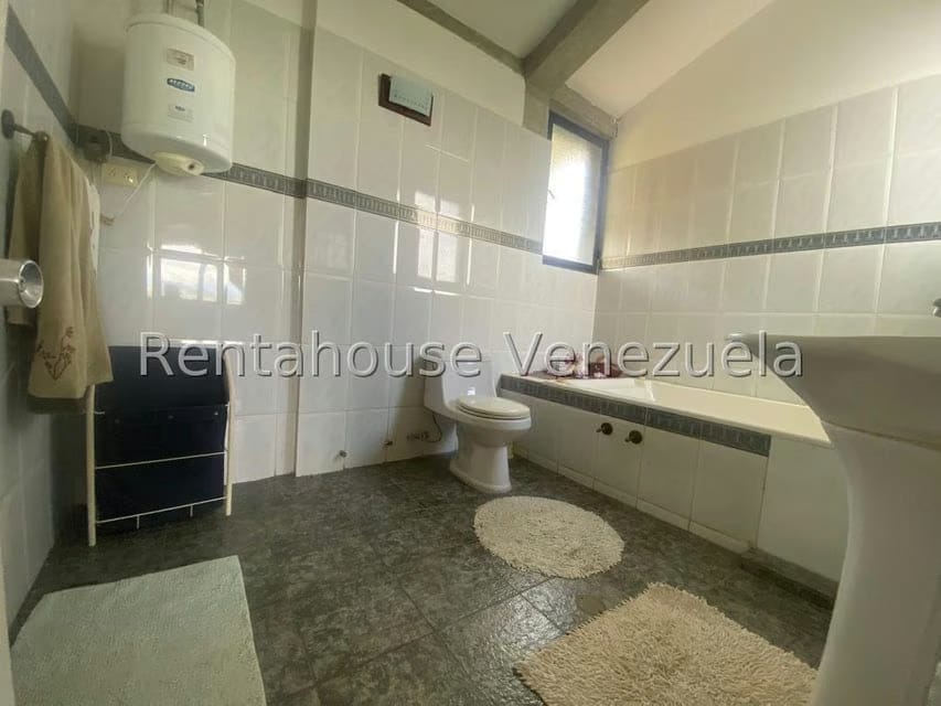 Casa (Multipes Niveles) en Venta en Caicaguana, Distrito Metropolitano - 35