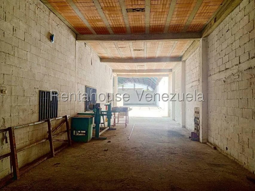 Comercial (Local Comercial) en Alquiler en Parroquia Concepcion, Lara - 2