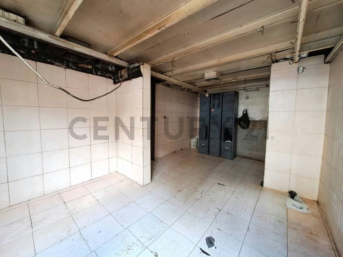 Alquiler de LOCAL COMERCIAL en centro de Caracas, cerca de la Avenida Urdaneta - 8