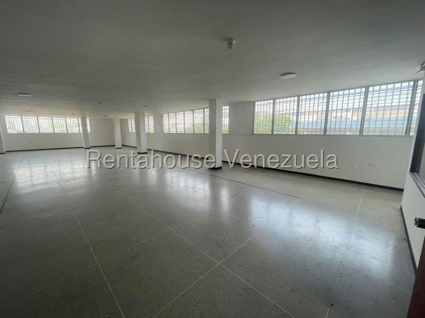 Comercial (Industrial) en Alquiler en La Urbina, Distrito Metropolitano - 11