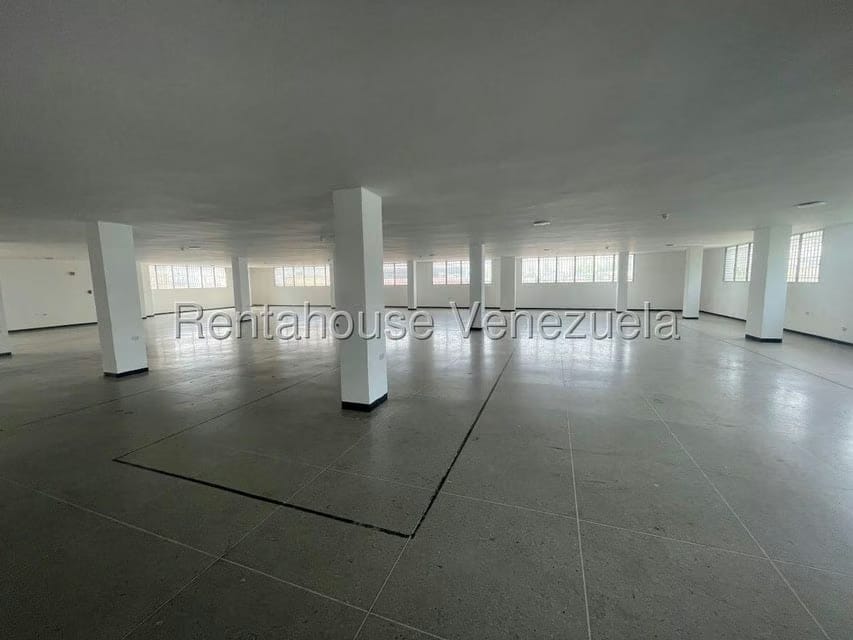Comercial (Industrial) en Alquiler en La Urbina, Distrito Metropolitano - 13