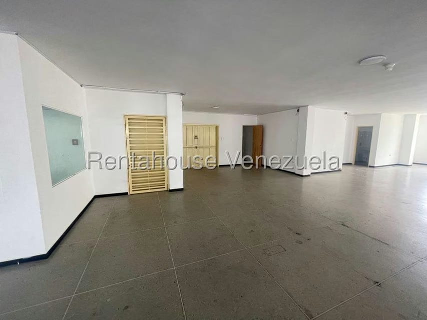 Comercial (Industrial) en Alquiler en La Urbina, Distrito Metropolitano - 14