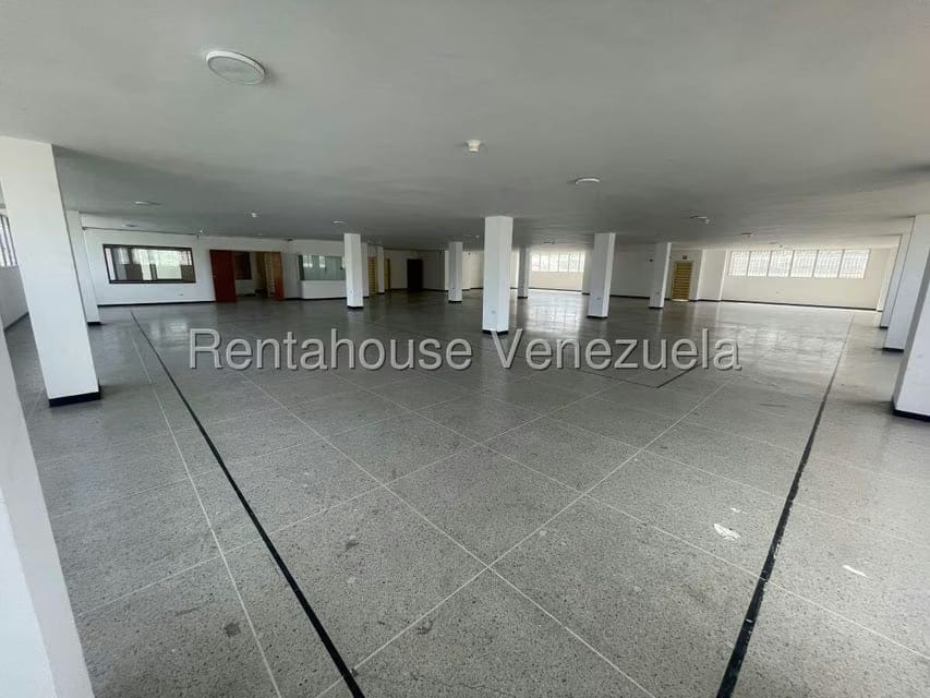 Comercial (Industrial) en Alquiler en La Urbina, Distrito Metropolitano - 20
